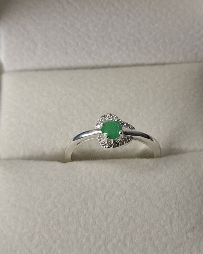 Anillo corazón de plata 925 con esmeralda y zircones