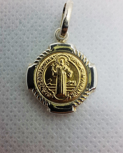 Dije San Benito oro plata